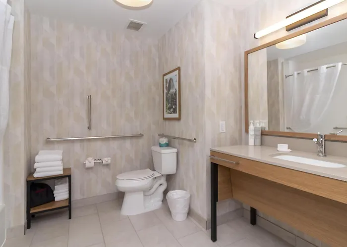 Hampton Hotel 3*