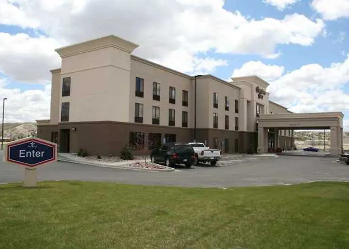 Hampton 3*